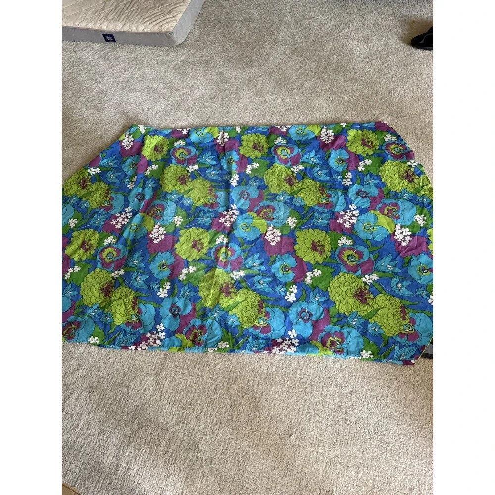 Vintage Tablecloth 1960’s-70’s Bold Floral Circular Purple Green Mod Retro